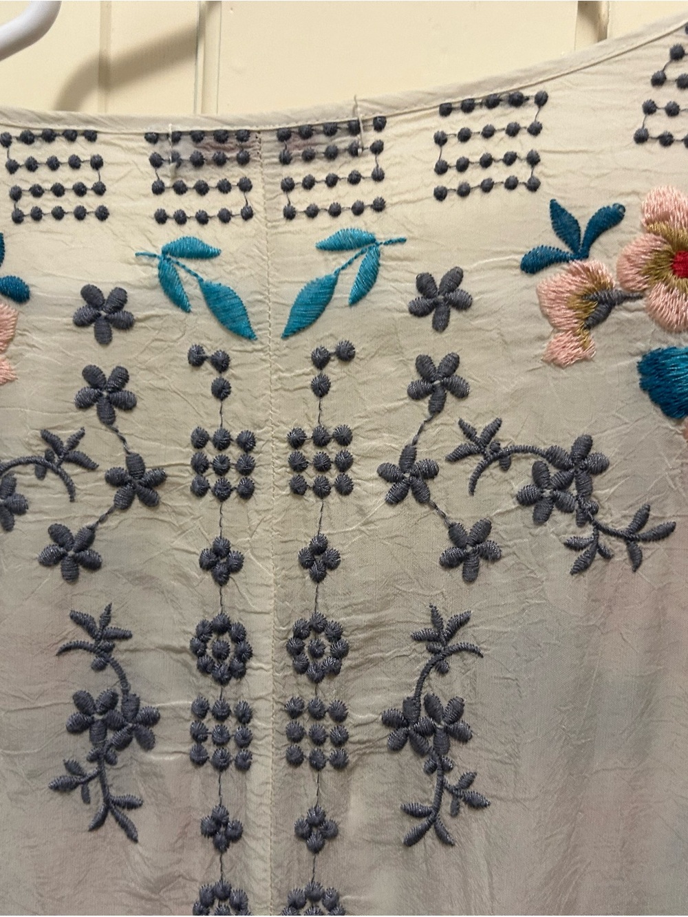 Johnny Was Butterfly Winter Embroidered Blouse White Boho Tunic size L - Picture 9 of 12
